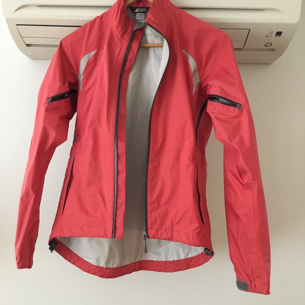 Mec cycling jacket sz xs